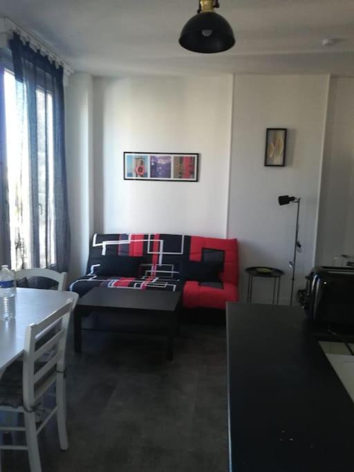 La Residence Immeuble Proche Place Francois 1Er Коньяк Экстерьер фото